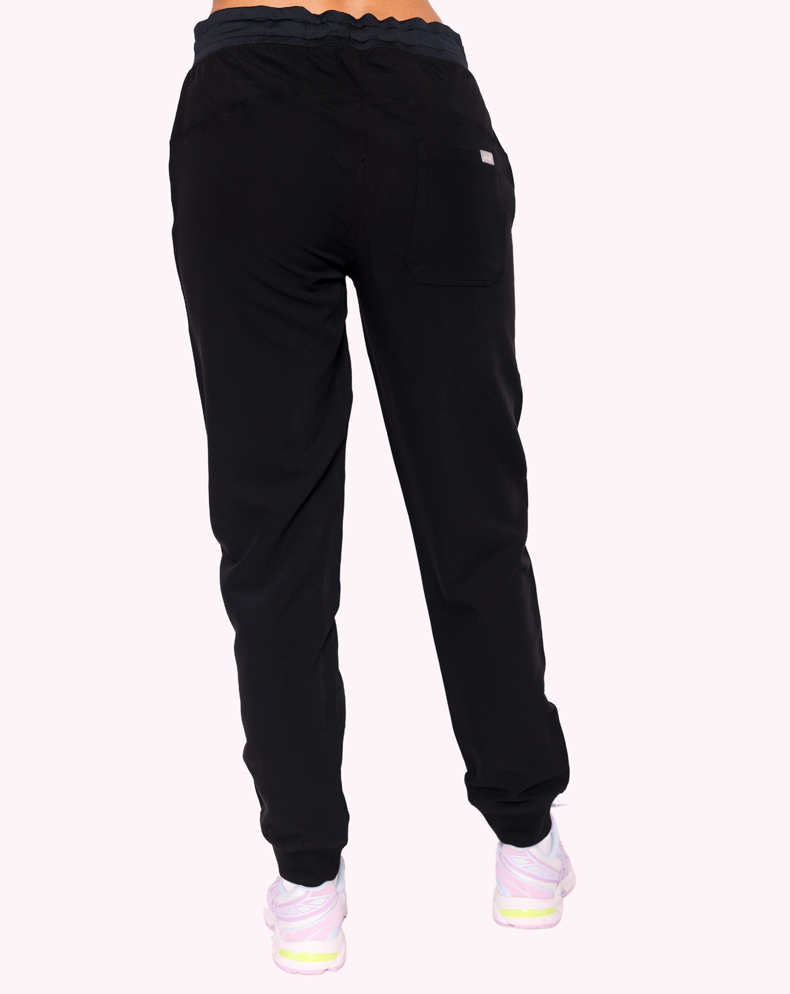 Neo Scrub Joggers - Black